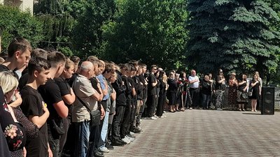 У Тернополі відкрили меморіальну дошку бійцю Андрію Теребію У Тернополі відкрили меморіальну дошку бійцю Андрію Теребію