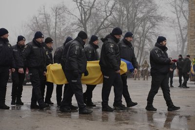 У Черкасах попрощалися із чотирма поліцейськими У Черкасах попрощалися із чотирма поліцейськими
