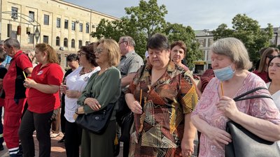 У Кропивницькому вшанували пам'ять загиблих на війні медиків У Кропивницькому вшанували пам'ять загиблих на війні медиків