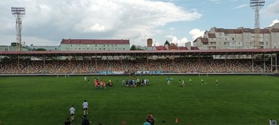 стадіон стадіон
