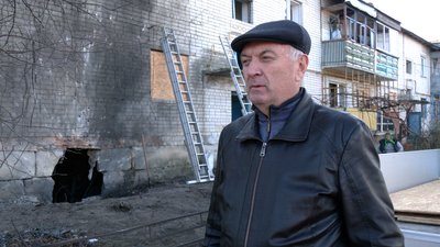 У селі Красилівка, що на Чернігівщині, уламки "Шахеда" пошкодили 12 квартир: що розповідають місцеві жителі У селі Красилівка, що на Чернігівщині, уламки "Шахеда" пошкодили 12 квартир: що розповідають місцеві жителі