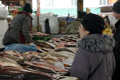 Скільки коштує святковий кошик: ціни на одеському "Привозі"