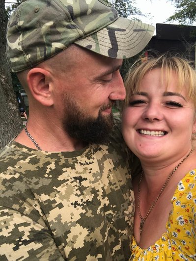 Буковинка Ольга Пірог чекає свого чоловіка Володимира Пірога з полону Буковинка Ольга Пірог чекає свого чоловіка Володимира Пірога з полону