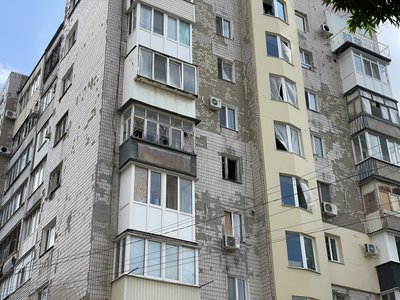 Херсон, обстріли, вересень 2024, багатоповерхівка, будинок Херсон, обстріли, вересень 2024, багатоповерхівка, будинок