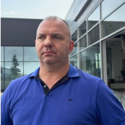 Володимир Оливко, автосалон Володимир Оливко, автосалон