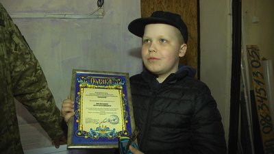 9-річний хмельничанин зібрав гроші на дрон для ЗСУ 9-річний хмельничанин зібрав гроші на дрон для ЗСУ