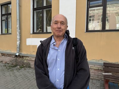"Допомогти, щоб Україна здобула перемогу": чому волонтер з Британії відвідав Суми