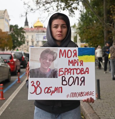 "Я кричала: "Артур вдома!": сестра звільненого з полону військового з Одещини розповіла про очікування брата "Я кричала: "Артур вдома!": сестра звільненого з полону військового з Одещини розповіла про очікування брата