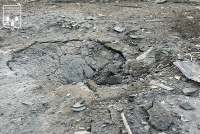 Росіяни вдарили КАБом по околицях Сум, дроном — по цивільній автівці у Білопіллі Росіяни вдарили КАБом по околицях Сум, дроном — по цивільній автівці у Білопіллі