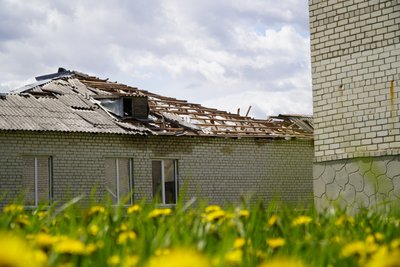 "З хати виходиш і слухаєш — літають чи ні". Що розповідають жителі прифронтової Богданівки на Дніпропетровщині "З хати виходиш і слухаєш — літають чи ні". Що розповідають жителі прифронтової Богданівки на Дніпропетровщині