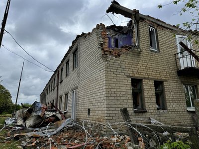У них не лунає останній дзвоник. Школи Донеччини після обстрілів РФ: фотодобірка У них не лунає останній дзвоник. Школи Донеччини після обстрілів РФ: фотодобірка