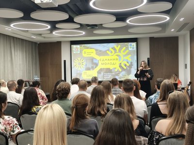 20 молодих жителів Житомирщини отримали премії ОВА по 10 тисяч гривень 20 молодих жителів Житомирщини отримали премії ОВА по 10 тисяч гривень