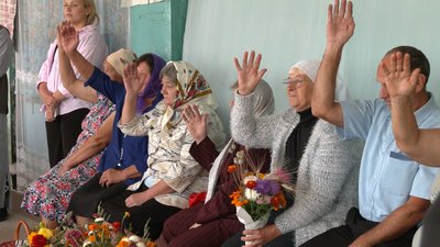 «Якщо ви вирішили — я з вами»: у селі на Чернігівщині священник і парафіяни перейшли до Православної церкви України «Якщо ви вирішили — я з вами»: у селі на Чернігівщині священник і парафіяни перейшли до Православної церкви України