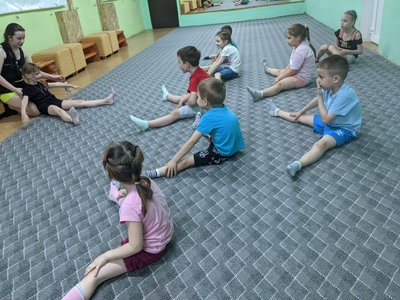 "Ми тут потрібні": керівник ГО "Сильні Бо Вільні" про роботу під обстрілами та допомогу людям на Херсонщині "Ми тут потрібні": керівник ГО "Сильні Бо Вільні" про роботу під обстрілами та допомогу людям на Херсонщині