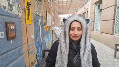 переселенка Олена Ястребова мистецький проєкт "Сховки" Дніпро 22 січня 2025 рік переселенка Олена Ястребова мистецький проєкт "Сховки" Дніпро 22 січня 2025 рік