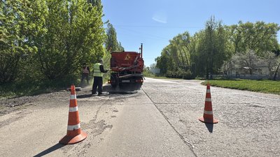 "Будемо сподіватися, що рік пролежить": у Прилуках почали ремонтувати дороги з бетонним покриттям "Будемо сподіватися, що рік пролежить": у Прилуках почали ремонтувати дороги з бетонним покриттям