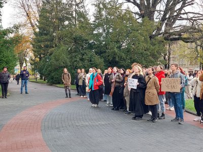 Вимагають звільнення Ірини Фаріон: львівські студенти вийшли на мітинг Вимагають звільнення Ірини Фаріон: львівські студенти вийшли на мітинг