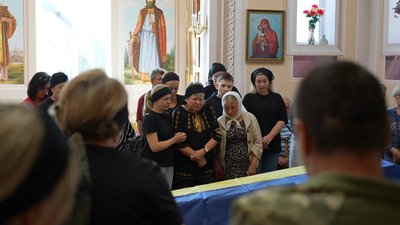 Сумська громада провела в останню путь двох військовослужбовців Сумська громада провела в останню путь двох військовослужбовців