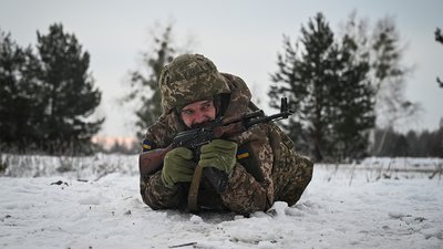 "Перемога — найголовніша мотивація": як навчаються військові в одному з центрів підготовки підрозділів на Чернігівщині "Перемога — найголовніша мотивація": як навчаються військові в одному з центрів підготовки підрозділів на Чернігівщині