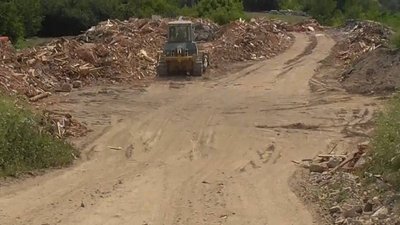 Сміттєзвалище на Бахмутській у Харкові Сміттєзвалище на Бахмутській у Харкові