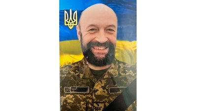 На Чернігівщині попрощалися з Олександром Антоненком, Сергієм Морозом та Олександром Мовпаном, які загинули на фронті На Чернігівщині попрощалися з Олександром Антоненком, Сергієм Морозом та Олександром Мовпаном, які загинули на фронті