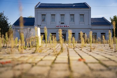 «Що я можу чекати? Я хочу миру». Репортаж з прифронтової Просяної, де залишилося близько сотні людей «Що я можу чекати? Я хочу миру». Репортаж з прифронтової Просяної, де залишилося близько сотні людей