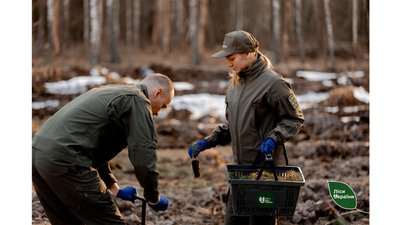 Ліс пам'яті висадили на Чернігівщині на честь загиблого воїна-лісівника Андрія Трихліба Ліс пам'яті висадили на Чернігівщині на честь загиблого воїна-лісівника Андрія Трихліба