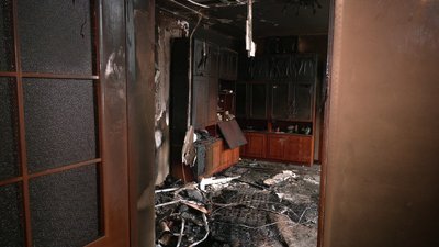 Двоє людей загинули під час пожежі у приватному будинку в Рівному: що кажуть сусіди та рятувальник Двоє людей загинули під час пожежі у приватному будинку в Рівному: що кажуть сусіди та рятувальник