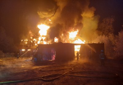 На Закарпатті ліквідували масштабну пожежу в складському приміщенні — ДСНС На Закарпатті ліквідували масштабну пожежу в складському приміщенні — ДСНС