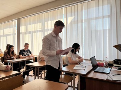 "Залишили без мотивації": як черкаські випускники сприйняли скасування медалей "Залишили без мотивації": як черкаські випускники сприйняли скасування медалей