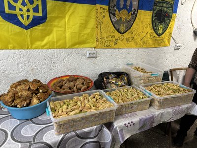 Кожного другого тижня: як на Хустщині готують їжу для військових Кожного другого тижня: як на Хустщині готують їжу для військових
