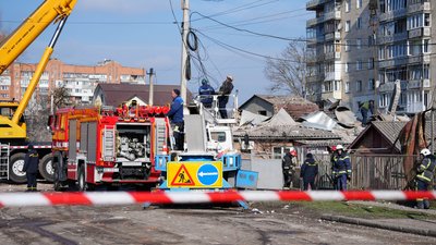 війна хмельницький, обстріл Хмельницького 22 березня, розбір завалів Хмельницький, світло, енергетики