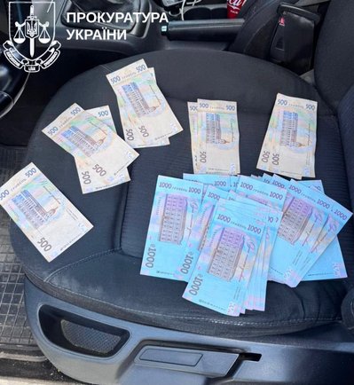 Керівника підрозділу РТЦК з Житомирщини затримали та відсторонили від посади — підозрюють у хабарництві Керівника підрозділу РТЦК з Житомирщини затримали та відсторонили від посади — підозрюють у хабарництві