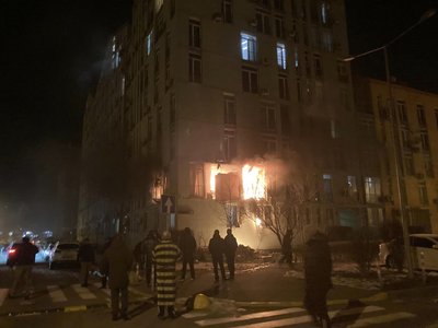 Газовий балон чи акумулятор: спричинили пожежу в квартирі Києва, в якій ледь не постраждало немовля Газовий балон чи акумулятор: спричинили пожежу в квартирі Києва, в якій ледь не постраждало немовля