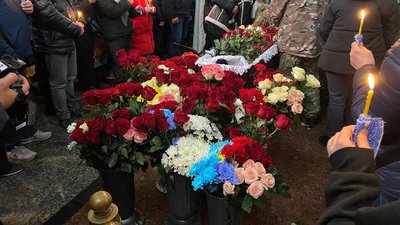 У Кривому Розі попрощалися із загиблими внаслідок атаки РФ Тимофієм, Нікітою, Аріною, Сергієм, Микитою та Костянтином