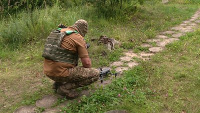 Мріяв літати на винищувачі, але став пілотом дронів: історія нацгвардійця з позивним Смоук Мріяв літати на винищувачі, але став пілотом дронів: історія нацгвардійця з позивним Смоук