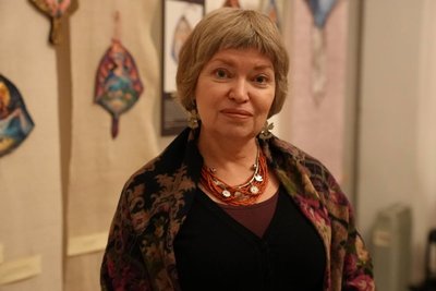 "На деякі роботи пішло пів року". У Дніпрі проходить виставка ікон на рибі "На деякі роботи пішло пів року". У Дніпрі проходить виставка ікон на рибі