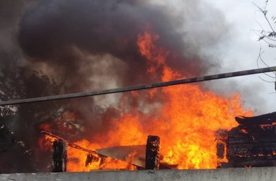 Обстріли Нікопольщини, пожежна небезпека, Лисенко перестав бути депутатом. Головні новини Дніпра та області 27 травня Обстріли Нікопольщини, пожежна небезпека, Лисенко перестав бути депутатом. Головні новини Дніпра та області 27 травня