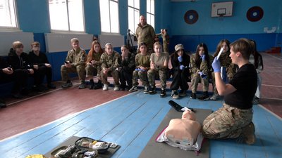 "Якщо у тебе є знання — можеш допомогти": на Черкащині провели вишкіл для старшокласників "Якщо у тебе є знання — можеш допомогти": на Черкащині провели вишкіл для старшокласників