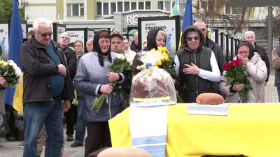 З військовими Володимиром Коцуром та Махайлом Бараболею попрощалися у Рівному З військовими Володимиром Коцуром та Махайлом Бараболею попрощалися у Рівному