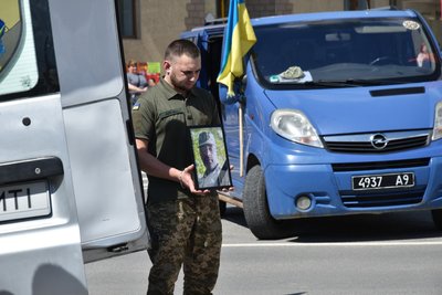 Теребовлянська громада, похорон, прощання із бійцем, ЗСУ, Ігор Синенький Теребовлянська громада, похорон, прощання із бійцем, ЗСУ, Ігор Синенький