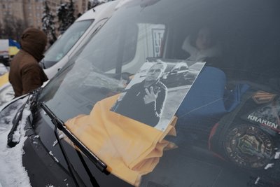 "Девʼять днів як його немає з нами": пам'ять загиблого волонтера В'ячеслава Ільченка вшанували автопробігом "Девʼять днів як його немає з нами": пам'ять загиблого волонтера В'ячеслава Ільченка вшанували автопробігом