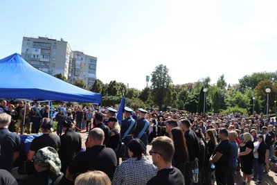"Понад усе хотів, щоб Україна перемогла": на Черкащині поховали загиблого пілота Олександра Боровика "Понад усе хотів, щоб Україна перемогла": на Черкащині поховали загиблого пілота Олександра Боровика