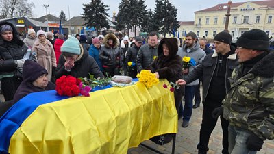 На Одещині попрощалися з військовим Олексієм Александровим На Одещині попрощалися з військовим Олексієм Александровим