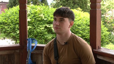 Чекав поки виповниться 19: історія піхотинця Романа Тимофієнка Чекав поки виповниться 19: історія піхотинця Романа Тимофієнка