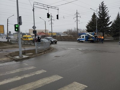 "Люди просто перебігали": у Полтаві запрацювали три нові світлофори "Люди просто перебігали": у Полтаві запрацювали три нові світлофори
