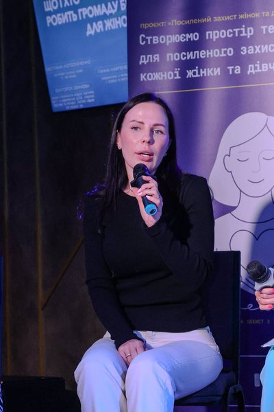 "Про жінок: на війні, вдома, на роботі". У Кам'янському на Дніпропетровщині пройшов соціальний фестиваль "Горизонталь" "Про жінок: на війні, вдома, на роботі". У Кам'янському на Дніпропетровщині пройшов соціальний фестиваль "Горизонталь"