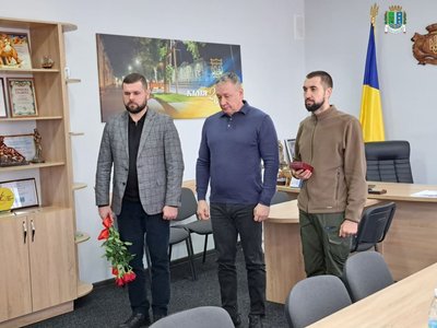 На Одещині батькам безвісти зниклого військового передали державну нагороду На Одещині батькам безвісти зниклого військового передали державну нагороду
