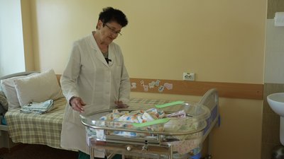 У кропивницькому пологовому живуть двоє немовлят, яких покинули матері У кропивницькому пологовому живуть двоє немовлят, яких покинули матері