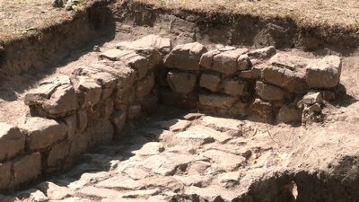 Вісім поховань виявили археологи під час експедиції на Рівненщині. Що вони розповіли Вісім поховань виявили археологи під час експедиції на Рівненщині. Що вони розповіли